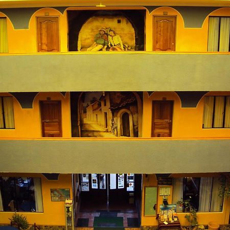 Hotel Utama Copacabana  Kültér fotó